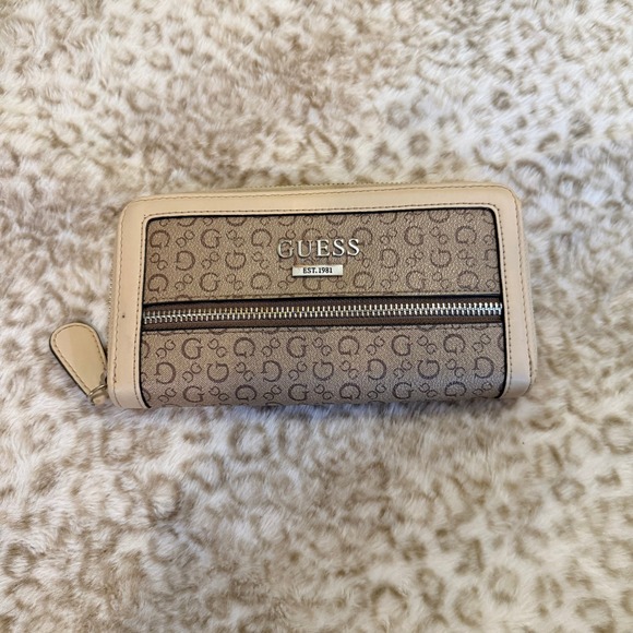 Guess Handbags - Guess Monogram Zip Around Wallet Tan Brown 4G Logo Print Womens OS Y2K Vibe